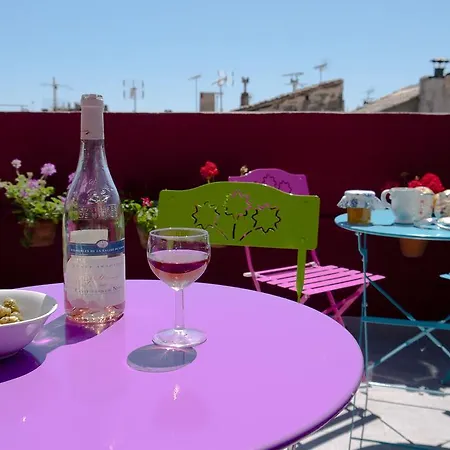 La Maison De Thais Bed & Breakfast 2*